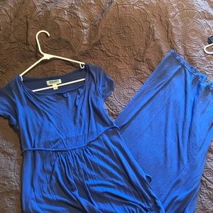 Medium Old Navy Maternity Dress